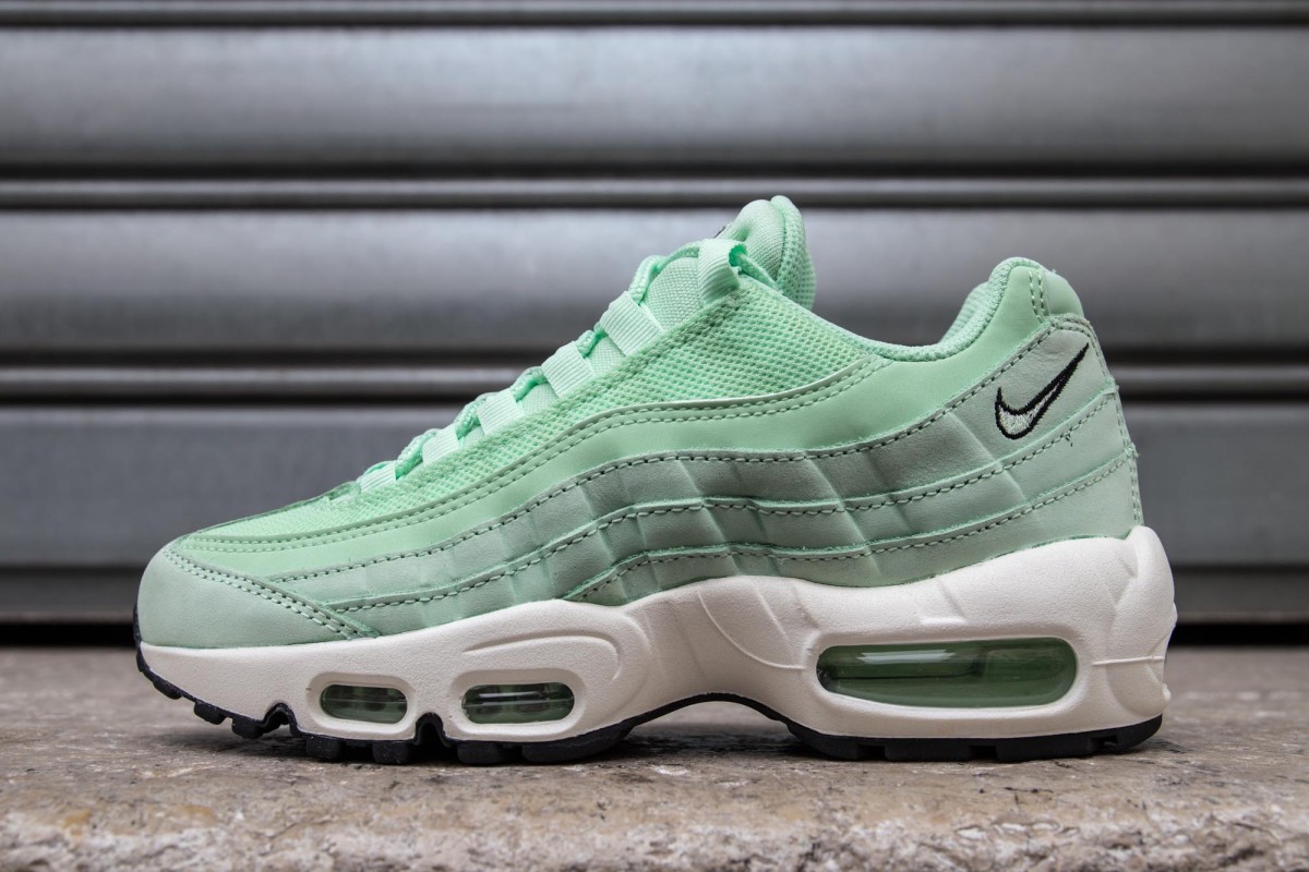 Achat De;ve Nike Air Max 95 Femme Bleu Chaussures Pas Cher Alainhemet