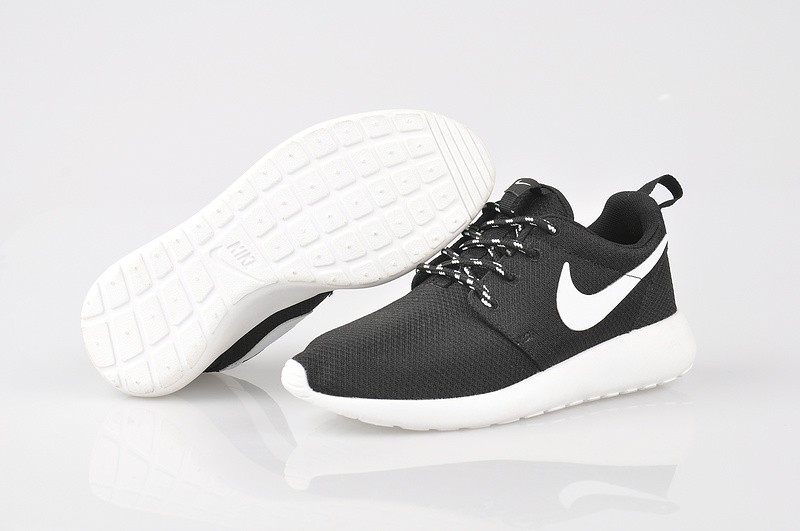 Trouver La Sortie D'usine Nike Roshe Run Femme Noir Chaussures Pas ... Trouver La Sortie D'usine Nike Roshe Run Femme Noir Chaussures Pas Cher Alainhemet